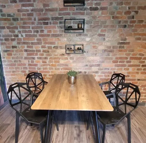 Zlote Zdzadlo Nikiszowiec * קטוביץ